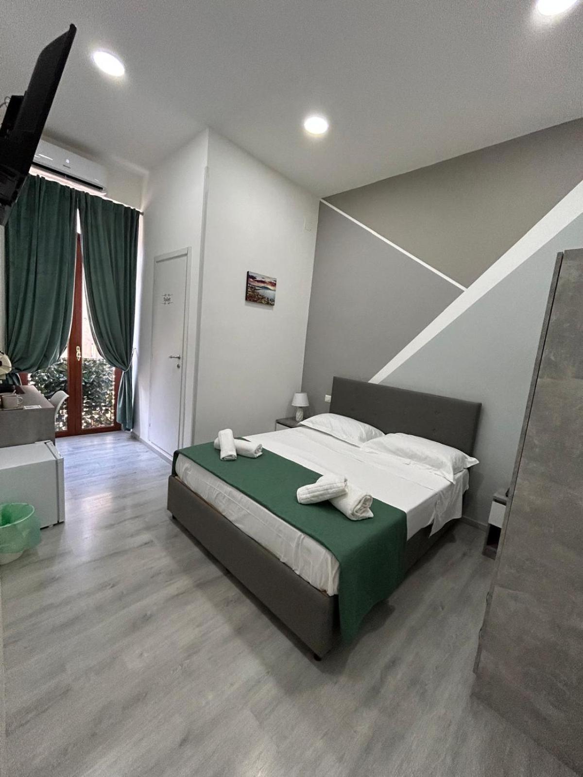 Garibaldi Guest House Napoli Exterior foto